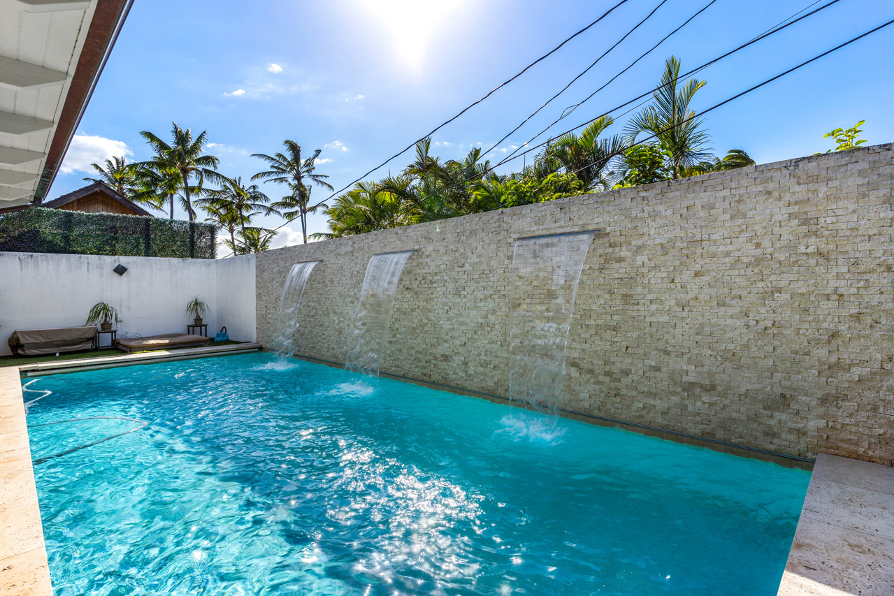 30 foot Salt water Pool: 