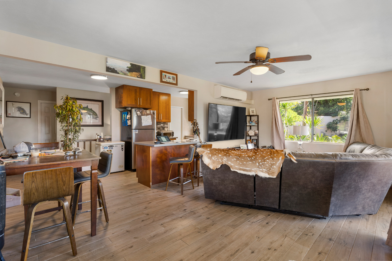 Main House: Living Room