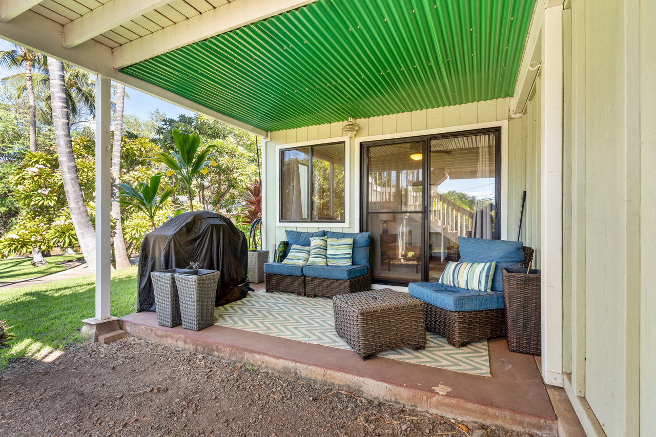 Main house - Lanai on first floor