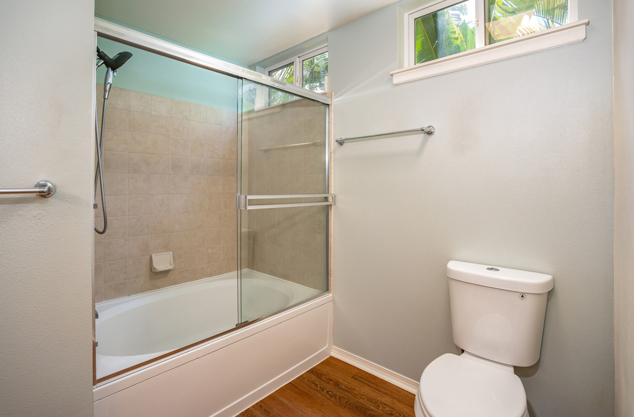 Primary Bathroom:
