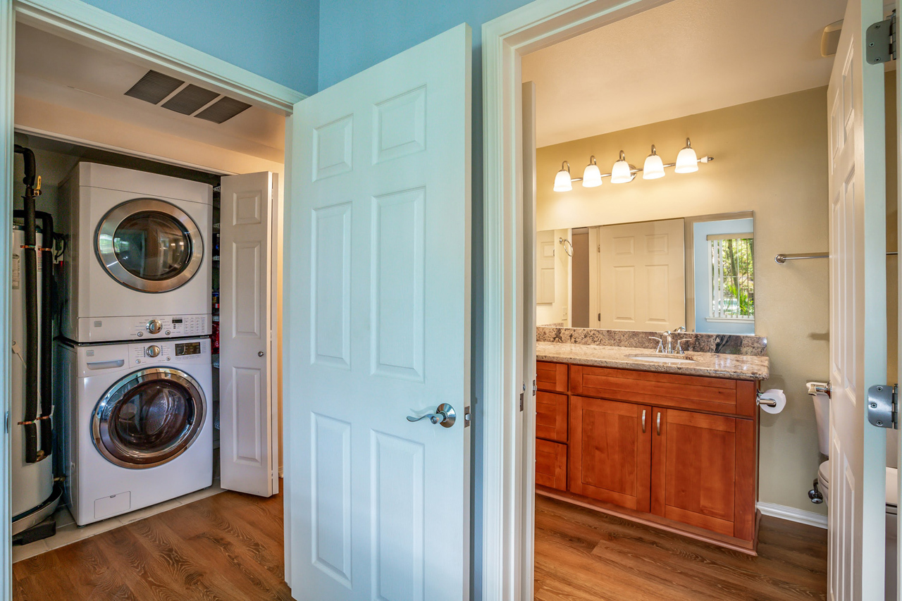 Bathroom 2: