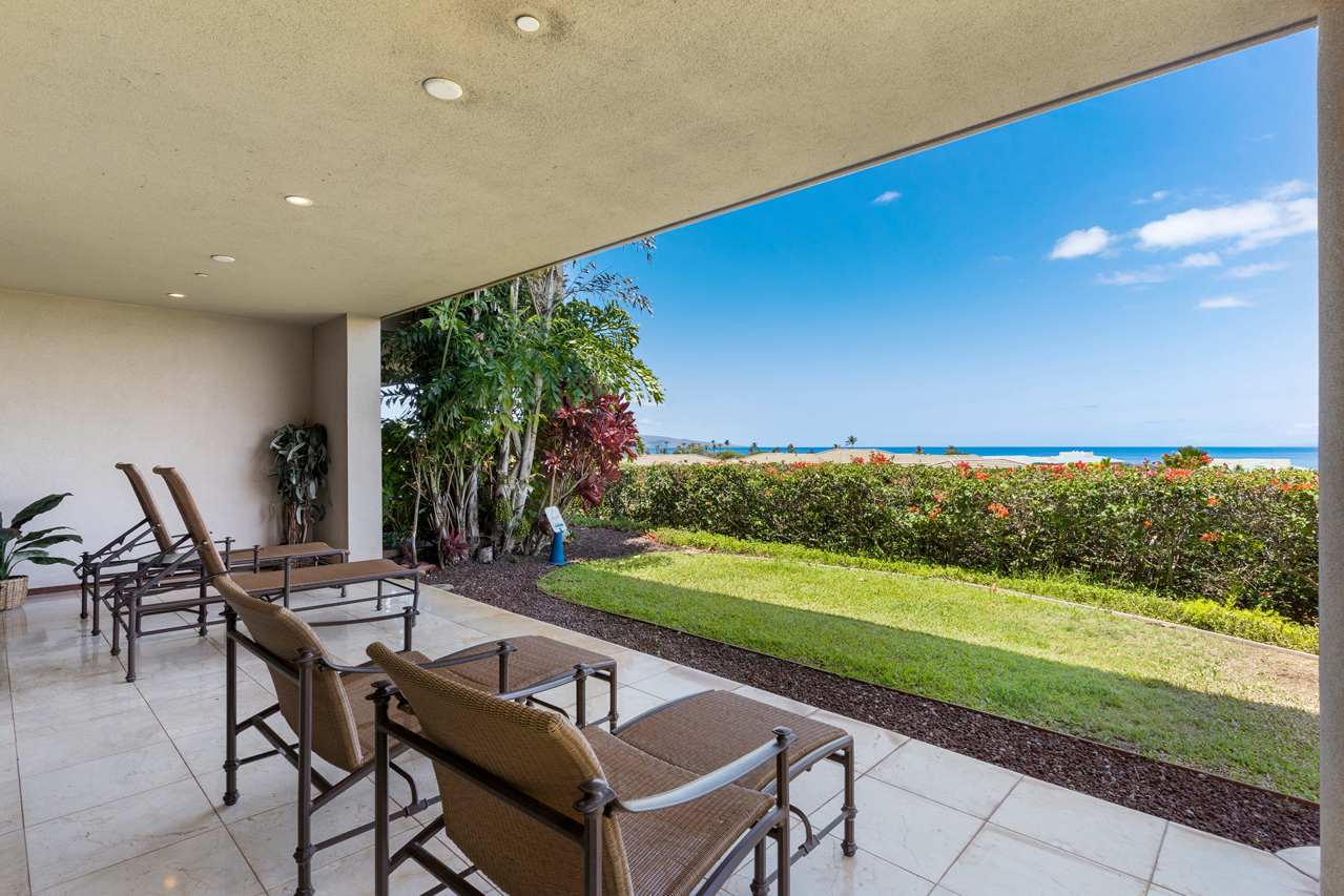 Downstairs Lanai: 