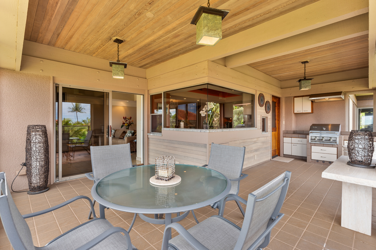 Large Covered lanai: 